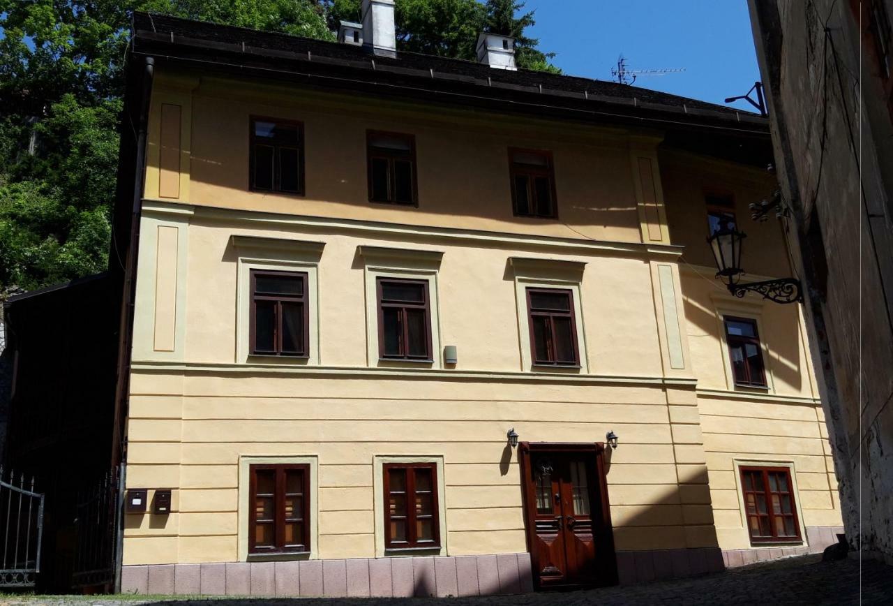 Apartman Pri Lyceu Banská Štiavnica 外观 照片