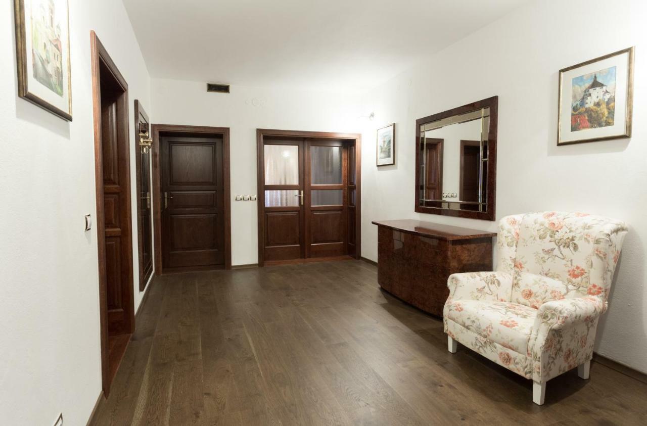 Apartman Pri Lyceu Banská Štiavnica 外观 照片
