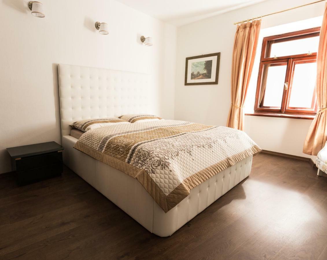 Apartman Pri Lyceu Banská Štiavnica 外观 照片
