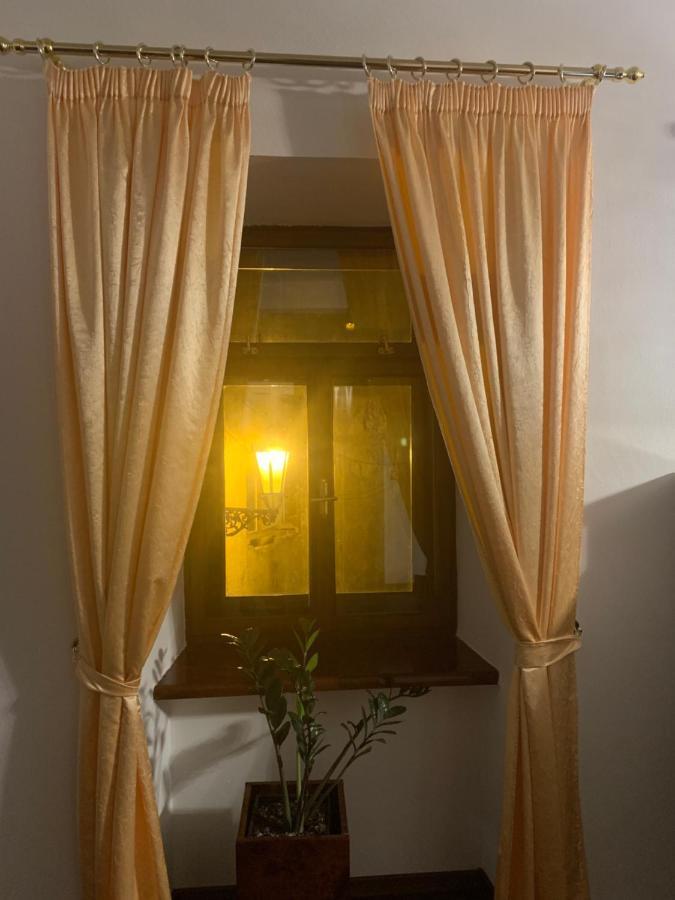 Apartman Pri Lyceu Banská Štiavnica 外观 照片